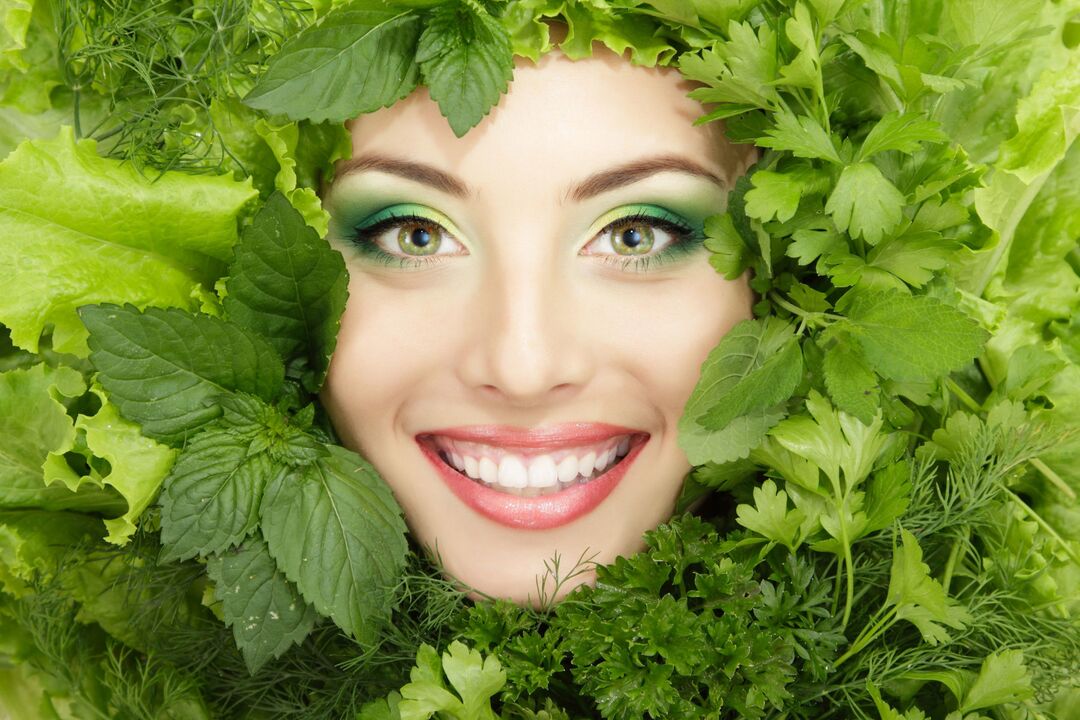 Kulit wajah yang muda, sihat dan cantik berkat penggunaan herba yang bermanfaat